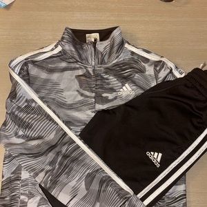 Kids adidas sweatsuit
